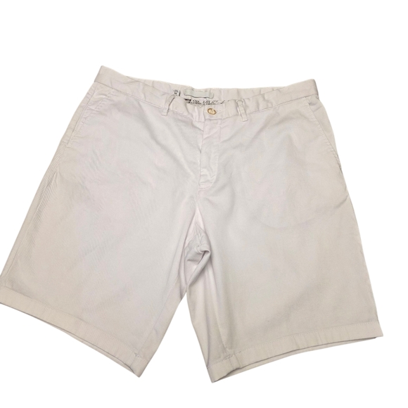 Robert Graham Other - Robert Graham Men's White Bermuda Shorts Size 36